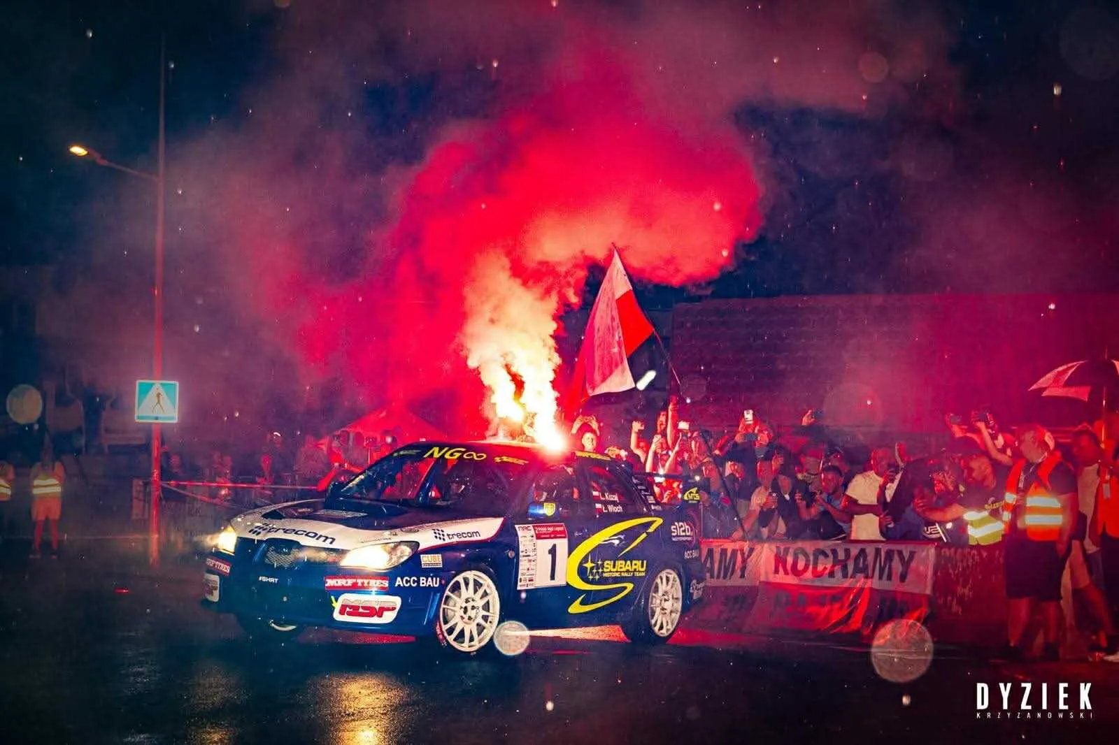 Polnische Legenden-Rallye – Fans und Rallyeautos