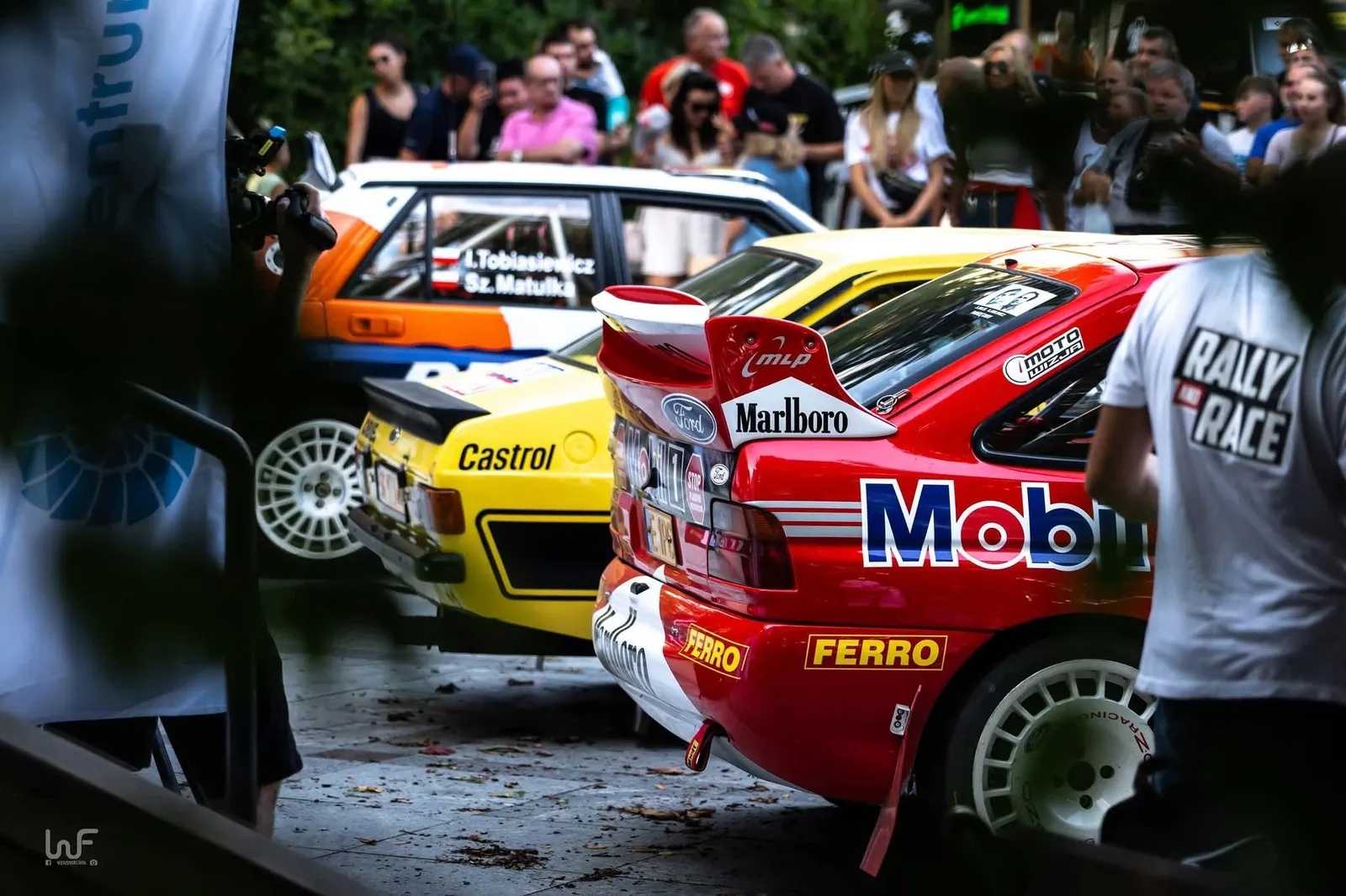 Polnische Legenden-Rallye – Fans und Rallyeautos